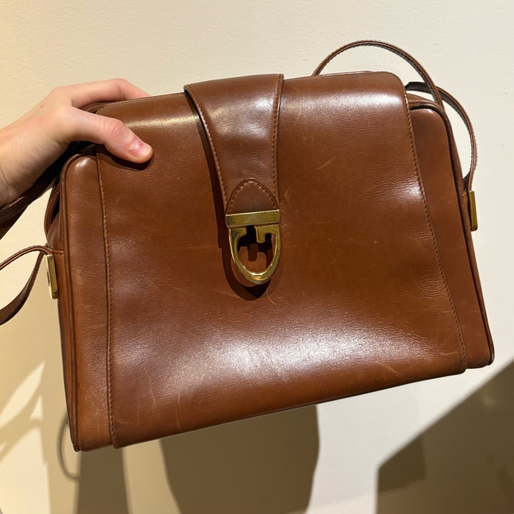 Vintage Gucci Brown Leather Top Handle Bag with gold hardware